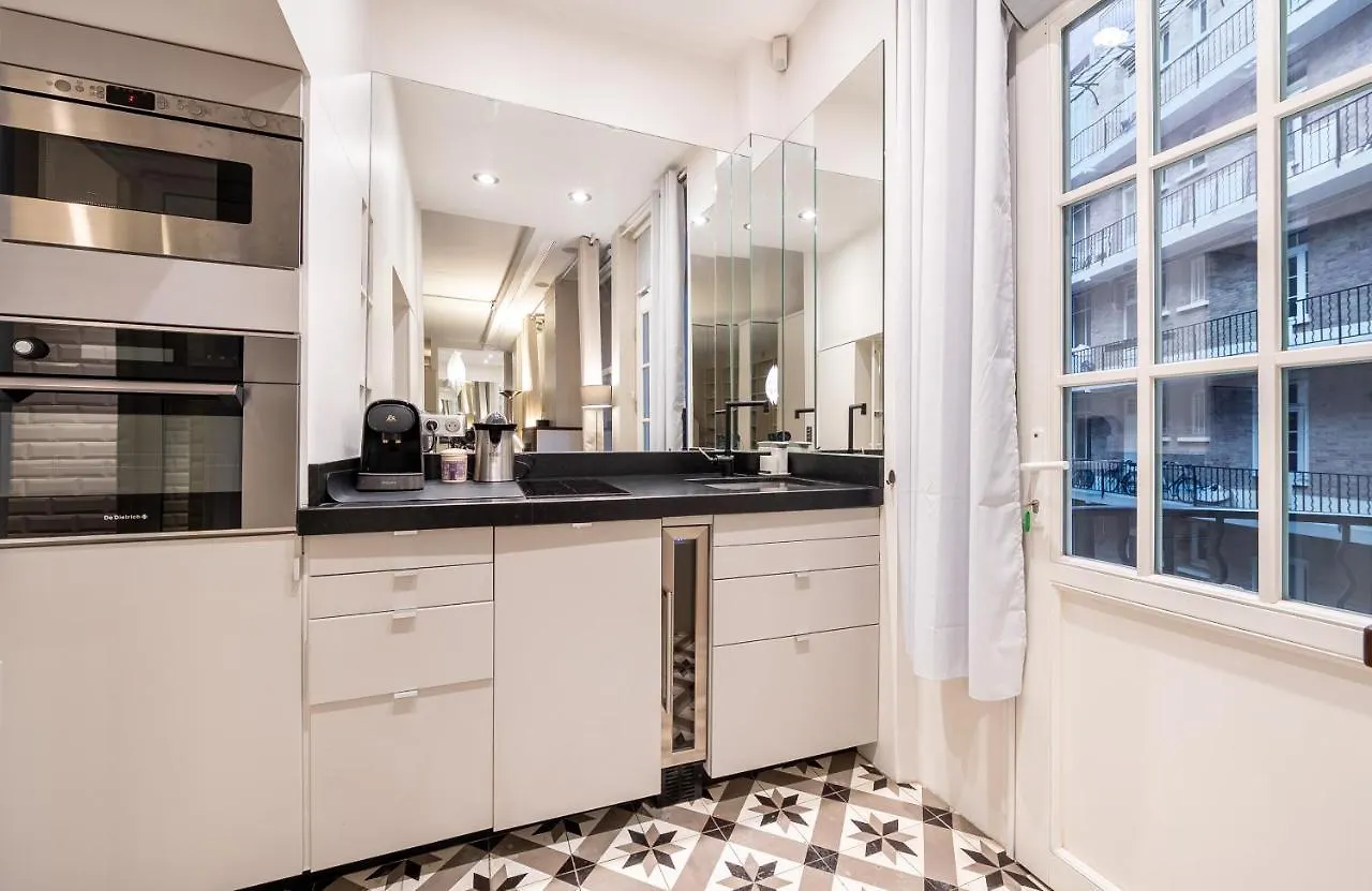 Apartamento Elegant Studio Avec Mezzanine Porte Des Ternes Paris