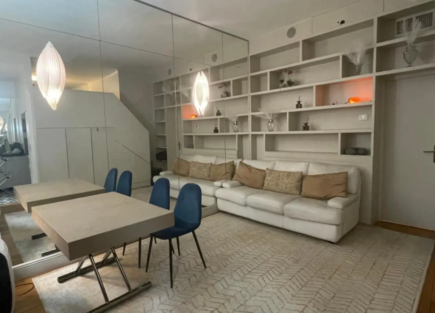 Elegant Studio Avec Mezzanine Porte Des Ternes Paris França